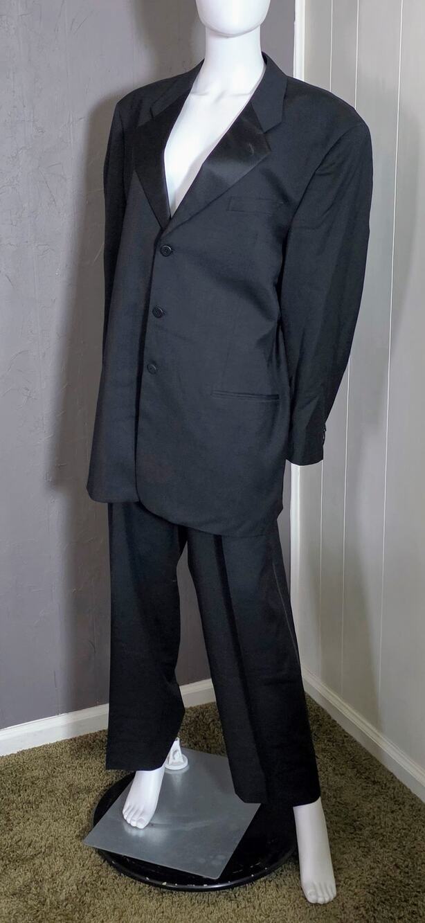 Vintage Armani Collezioni Black Tuxedo 44L 3-Button Suit 100% Virgin Wool Italy